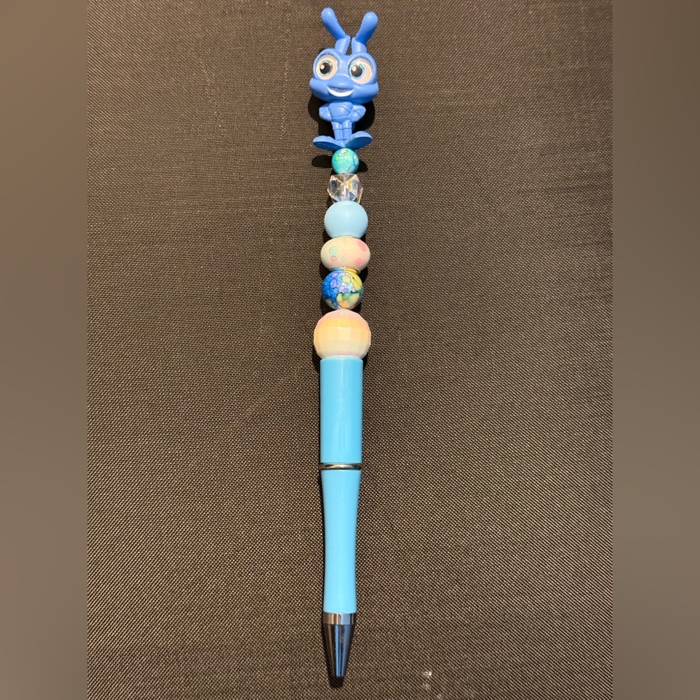 - 🏰 Disney Doorable Handmade Flick (A Bug’s Life) Pen✍️